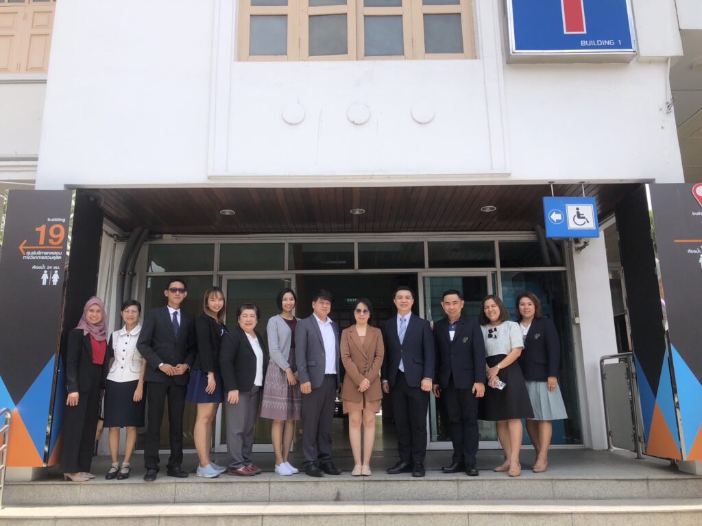 ผู้ทรงคุณวุฒิฯ ประเมินการขึ้นองค์กรรับรองสมรรถนะอาชีพ ผู้สอนภาษาต่างประเทศ มหาวิทยาลัยสวนดุสิต