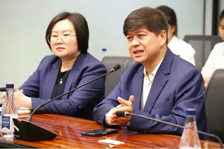 การรับรองมาตรฐานผู้สอนภาษาจีนสู่ระดับสากล โรงเรียนภาษาและวัฒนธรรมก้าวหน้า อ.ไห่ หยาง เป็นผู้นำ