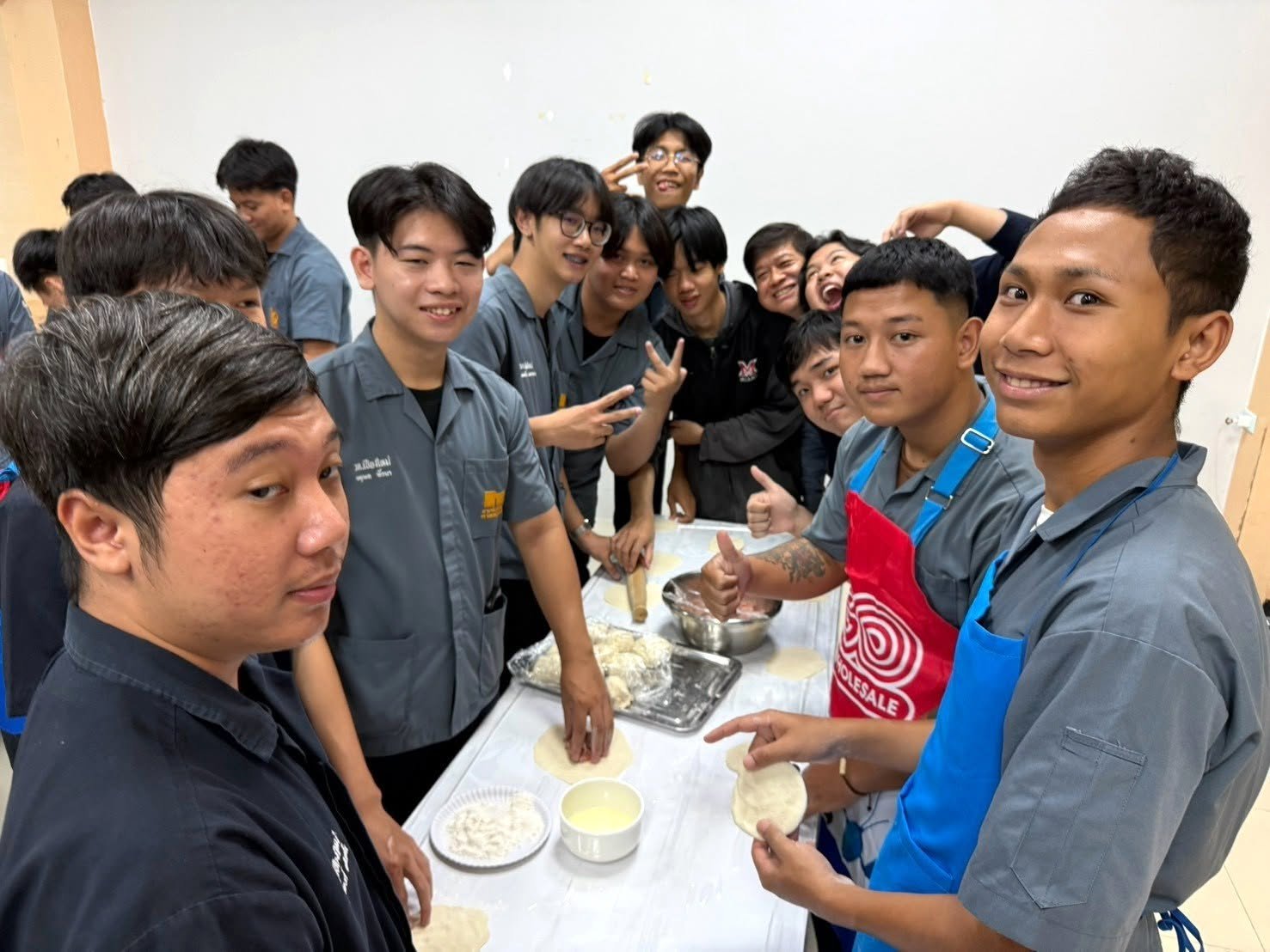 เรียนรู้วัฒนธรรมจีน ผ่านกิจกรรมการทำ馅饼 (เซี่ยนปิ่ง)